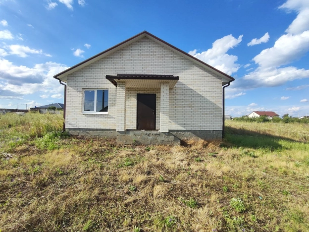 Купить дом на улице Офицерская в Белгородской области. Вариант № 900025, 6, площадь -  квм, цена 3050000 рублей