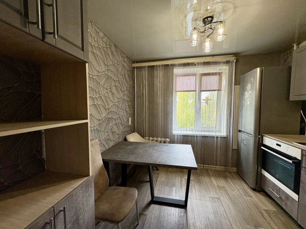 Купить трехкомнатную квартиру в Воронеже. Вариант № 7736745, 28, площадь - квм, цена 5850000 рублей