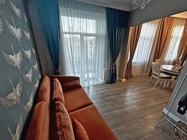 Купить трехкомнатную квартиру в Санкт-Петербурге. Вариант № 10218457, 6, площадь -  квм, цена 34900000 рублей