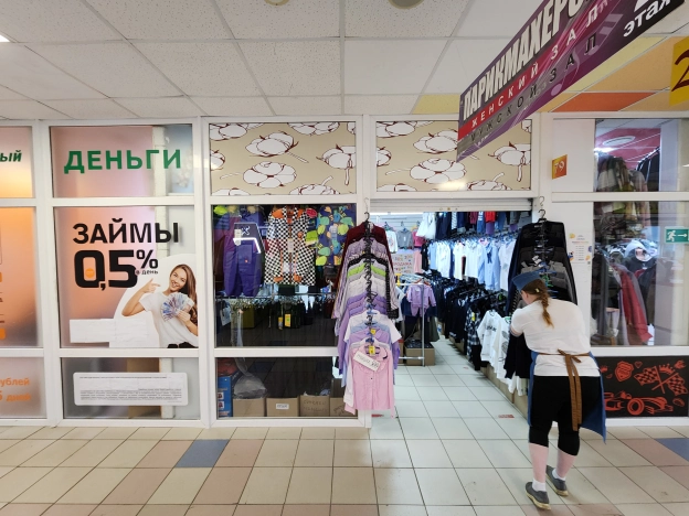 Купить торговые помещения в Сыктывкаре. Вариант № 2479458, 6, площадь -  квм, цена 2150000 рублей