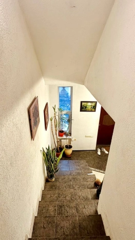 Купить дом на улице Гаражная в Краснодаре. Вариант № 35322, 46, площадь -  квм, цена 60000000 рублей