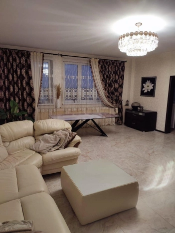 Купить квартиру на улице Октябрьский проспект в Владимире. Вариант № 3363, 1, площадь -  квм, цена 26000000 рублей