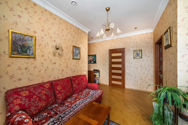 Купить квартиру в Москве. Вариант № 9229706, 8, площадь -  квм, цена 87000000 рублей