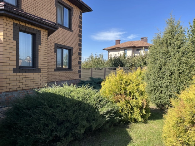 Купить дом на улице Везельская в Белгороде. Вариант № 6775407, 4, площадь -  квм, цена 14950000 рублей