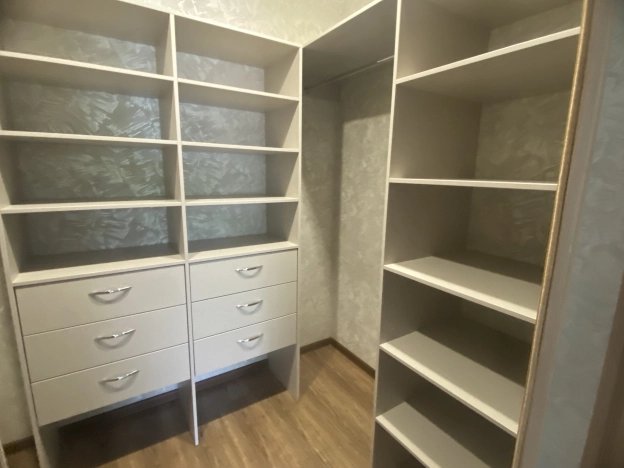 Купить двухкомнатную квартиру на вторичке в Пушкине. Вариант № 53420, 15, площадь -  квм, цена 7400000 рублей