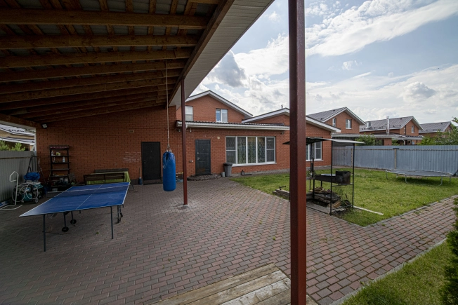 Купить дом на улице Школьная в Нижегородской области. Вариант № 8684619, 39, площадь -  квм, цена 24150000 рублей