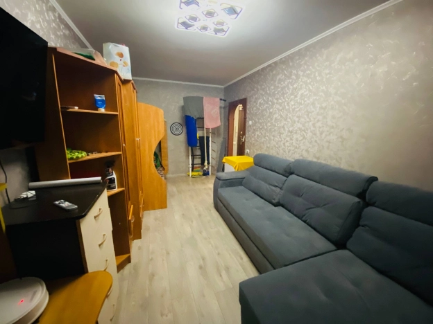 Купить однокомнатную квартиру в Старом Осколе. Вариант № 9219287, 4, площадь -  квм, цена 3550000 рублей