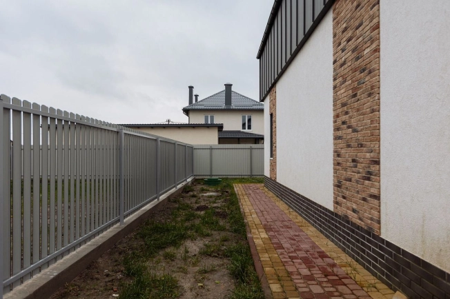 Купить дом в Калининграде. Вариант № 9500527, 11, площадь -  квм, цена 9900000 рублей