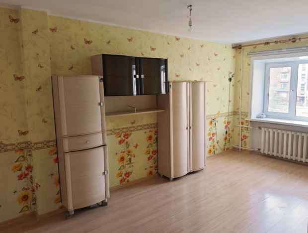 Купить трехкомнатную квартиру в Новосибирской области. Вариант № 8138794, 10, площадь -  квм, цена 9800000 рублей