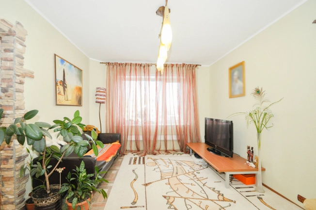 Купить четырехкомнатную квартиру в Новосибирской области. Вариант № 8922229, 0, площадь -  квм, цена 15500000 рублей