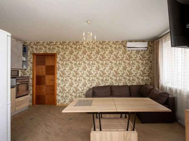 Купить квартиру в Москве. Вариант № 9689292, 7, площадь -  квм, цена 22400000 рублей