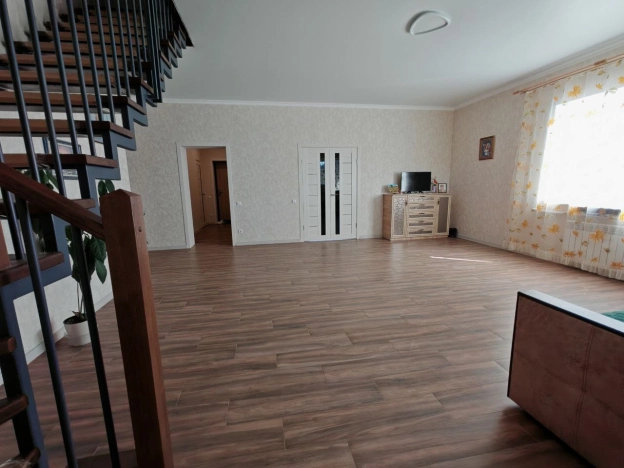 . Вариант № 8780263, 10, площадь - 200 квм, цена 11999000 рублей