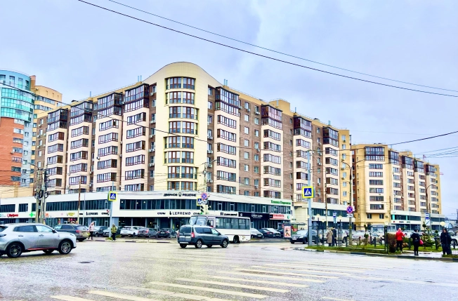 Купить трехкомнатную квартиру в районе Советский в Рязани. Вариант № 9780980, 17, площадь -  квм, цена 11900000 рублей