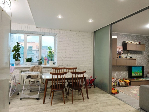 Купить трехкомнатную квартиру в районе Коминтерновский в Воронеже. Вариант № 55724, 7, площадь -  квм, цена 9790000 рублей