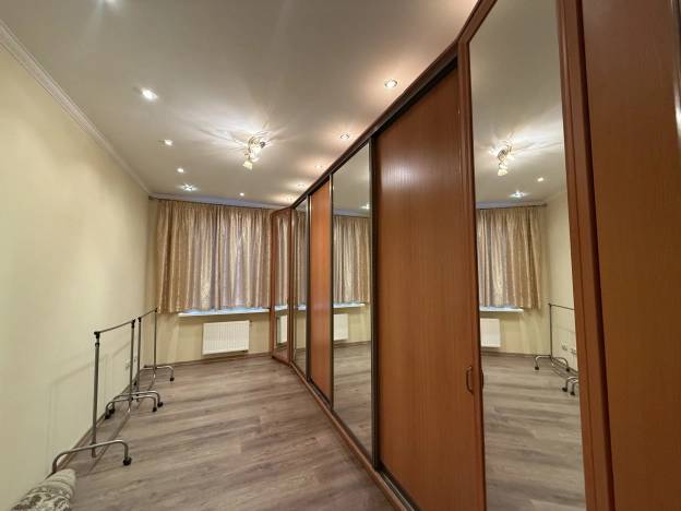 Купить таунхаус в Калининграде. Вариант № 9514751, 19, площадь -  квм, цена 18000000 рублей