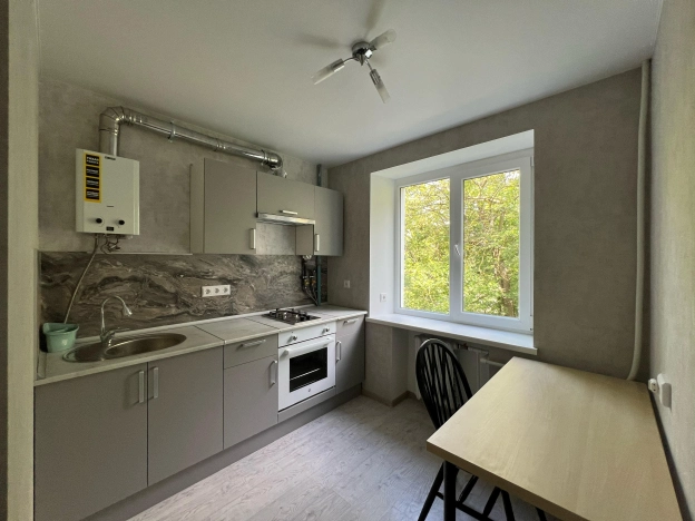 Купить трехкомнатную квартиру в районе Кировский в Ростове-на-Дону. Вариант № 528259, 9, площадь -  квм, цена 6250000 рублей