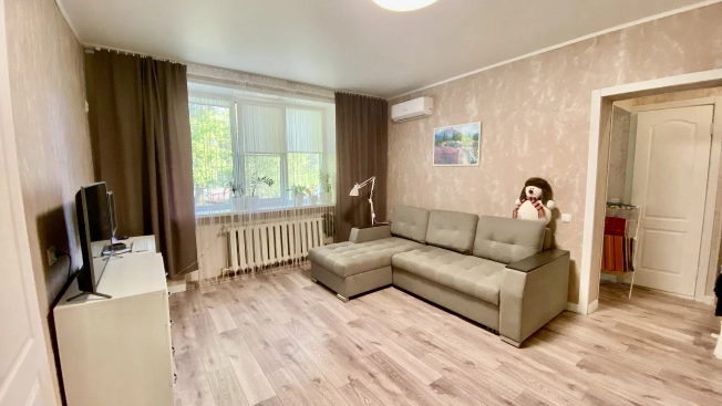 Купить двухкомнатную квартиру на вторичке на улице Молодогвардейская в Пензе. Вариант № 51986, 1, площадь -  квм, цена 2390000 рублей