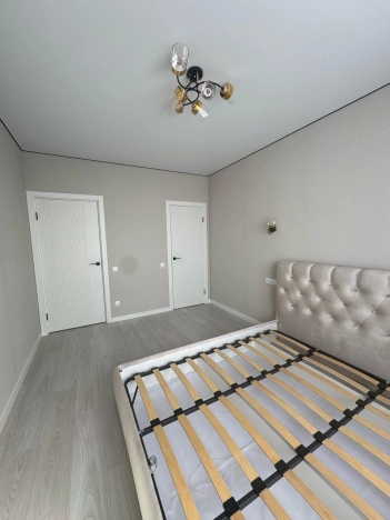 Купить однокомнатную квартиру в районе Кировский в Ростове-на-Дону. Вариант № 32409, 3, площадь -  квм, цена 9600000 рублей