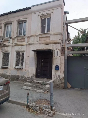 Купить трехкомнатную квартиру в Ростовской области. Вариант № 3167097, 4, площадь -  квм, цена 6699999 рублей