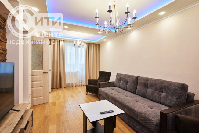 Купить квартиру на улице Олимпийский бульвар в Воронеже. Вариант № 27893, 9, площадь -  квм, цена 10150000 рублей