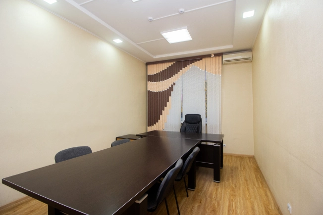 Снять коммерческую недвижимость свободного назначения в районе Якиманка в Москве. Вариант № 9796844, 2, площадь -  квм, цена 100000 рублей