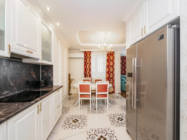 Купить трехкомнатную квартиру в Омске. Вариант № 203416, 9, площадь -  квм, цена 21000000 рублей