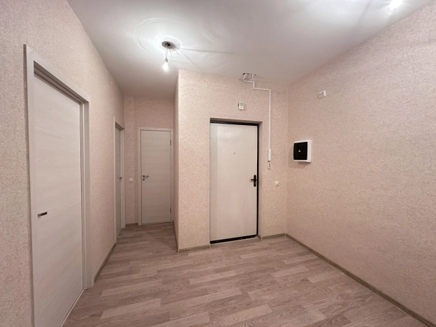 Купить трехкомнатную квартиру в Ленинградской области. Вариант № 5921755, 5, площадь -  квм, цена 8500000 рублей