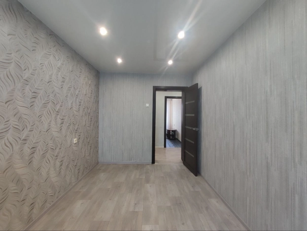 Купить квартиру на улице Железнодорожная в Тюменской области. Вариант № 8864261, 22, площадь -  квм, цена 3000000 рублей