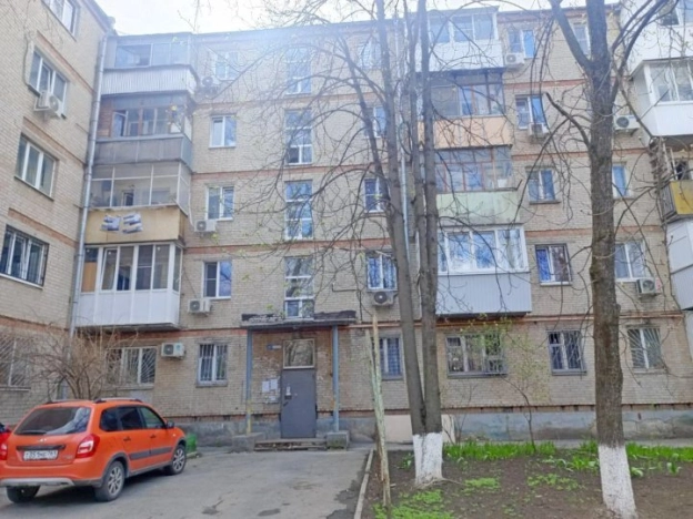 Купить двухкомнатную квартиру в Ростовской области. Вариант № 37935, 7, площадь -  квм, цена 4450000 рублей