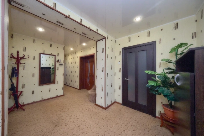 Купить двухкомнатную квартиру в районе Железнодорожный в Рязани. Вариант № 8854502, 9, площадь -  квм, цена 8200000 рублей