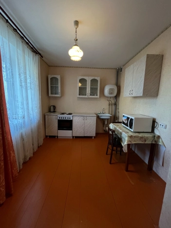 Купить квартиру в Вологодской области. Вариант № 4148744, 13, площадь -  квм, цена 1800000 рублей