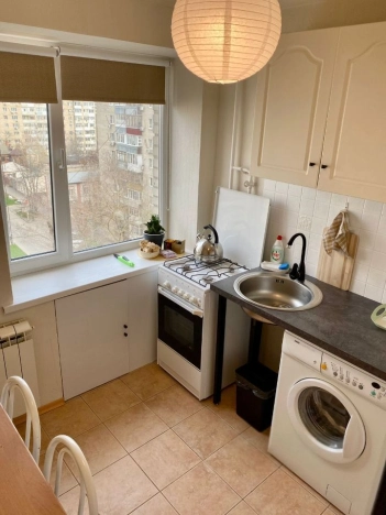 Купить однокомнатную квартиру в Ростовской области. Вариант № 9205327, 2, площадь -  квм, цена 5900000 рублей