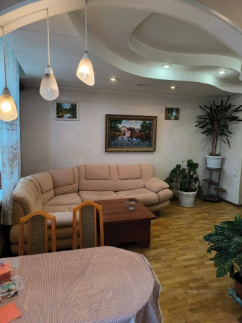 Купить трехкомнатную квартиру на улице Красный проспект в Новосибирске. Вариант № 258147, 3, площадь -  квм, цена 11600000 рублей