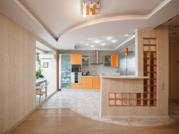 Купить трехкомнатную квартиру в Омске. Вариант № 6745777, 2, площадь -  квм, цена 9800000 рублей