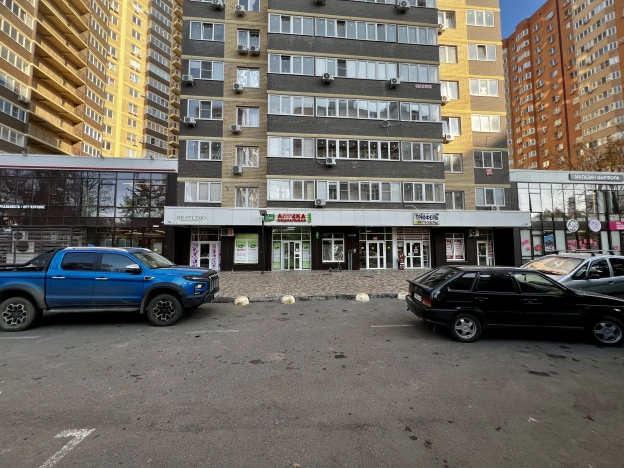 Купить однокомнатную квартиру в Краснодаре. Вариант № 9382666, 20, площадь -  квм, цена 4050000 рублей