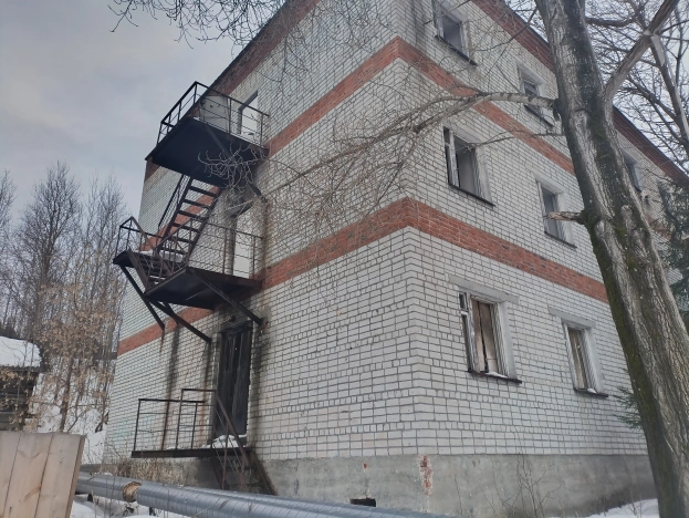 Купить коммерческую недвижимость в Тобольске. Вариант № 3402351, 1, площадь -  квм, цена 11000000 рублей