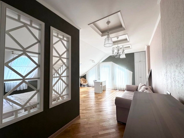 Купить дом на улице Дачная в Калуге. Вариант № 27293, 21, площадь -  квм, цена 56999000 рублей