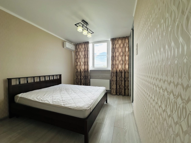 Купить однокомнатную квартиру на улице Героев-Разведчиков в Краснодаре. Вариант № 3377045, 7, площадь -  квм, цена 5150000 рублей