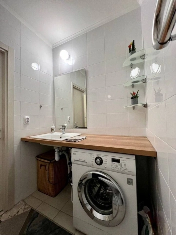 Купить трехкомнатную квартиру у метро Коммунарка в Москве. Вариант № 10018402, 16, площадь -  квм, цена 16000000 рублей