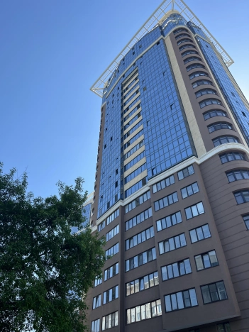 Купить трехкомнатную квартиру у метро Гагаринская в Новосибирске. Вариант № 7177, 27, площадь -  квм, цена 12750000 рублей