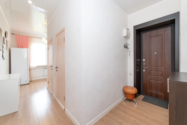 Купить двухкомнатную квартиру в Микрорайоне 142-й, Магнитогорск в Магнитогорске. Вариант № 6717140, 7, площадь -  квм, цена 4800000 рублей