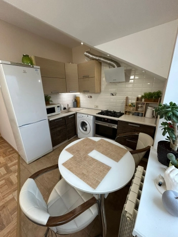 Купить однокомнатную квартиру в Волгограде. Вариант № 9467255, 2, площадь -  квм, цена 5200000 рублей