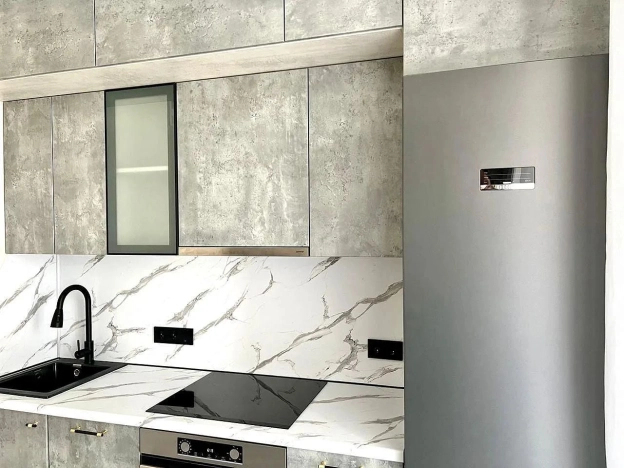 Купить квартиру на вторичке в Иркутске. Вариант № 7968331, 4, площадь -  квм, цена 8600000 рублей