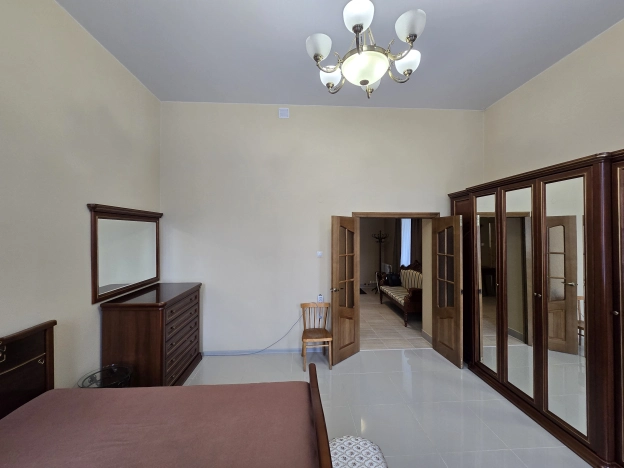 Купить дом на улице Лесная в Ярославской области. Вариант № 3716685, 9, площадь -  квм, цена 11000000 рублей