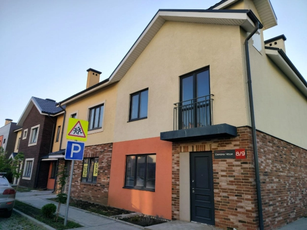 Купить таунхаус в Краснодаре. Вариант № 9202559, 0, площадь -  квм, цена 11500000 рублей