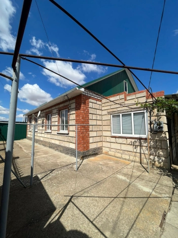 Купить дом в Элисте. Вариант № 6153487, 1, площадь -  квм, цена 7400000 рублей