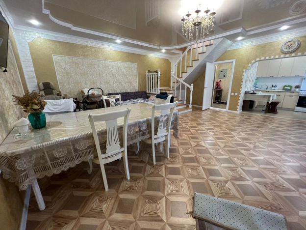 Купить дом на улице Мостостроителей в Тюменской области. Вариант № 5338515, 6, площадь -  квм, цена 11900000 рублей