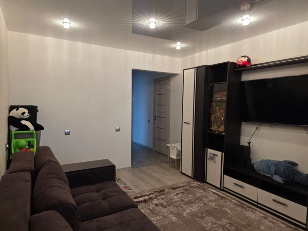 Купить квартиру на улице Новгородская в Владимире. Вариант № 9270166, 7, площадь -  квм, цена 6400000 рублей