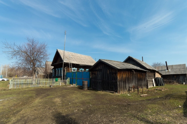 Купить дом на улице Центральная в Тюменской области. Вариант № 6952, 16, площадь -  квм, цена 900000 рублей