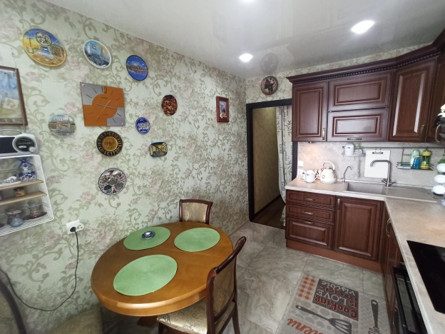 Купить двухкомнатную квартиру на улице Ворошилова в Ижевске. Вариант № 1937, 8, площадь -  квм, цена 5670000 рублей